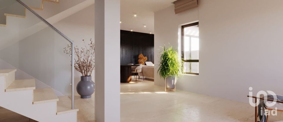 Moradia T3 em Encarnação de 189 m²