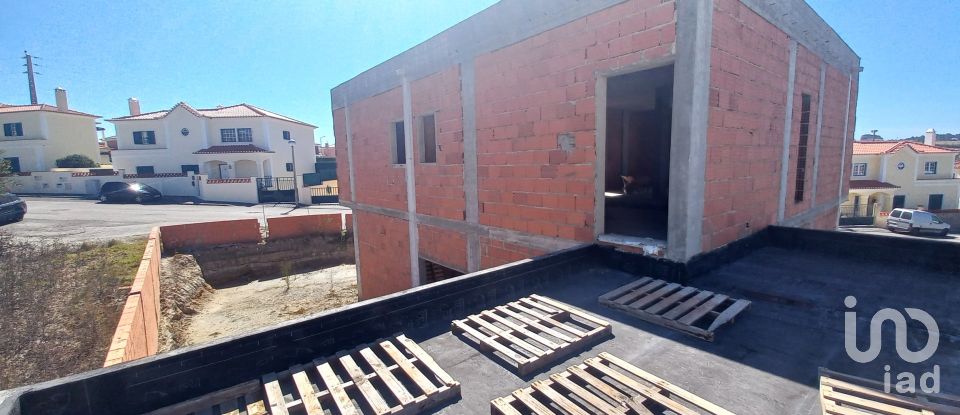 Moradia T3 em Encarnação de 189 m²