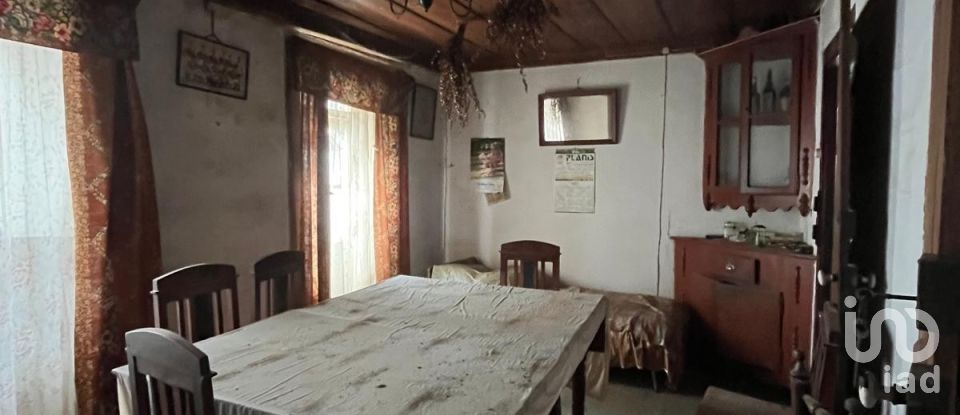 House T4 in Sobreira Formosa e Alvito da Beira of 127 m²