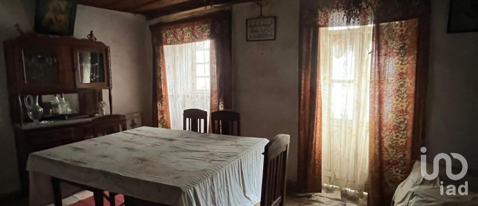 House T4 in Sobreira Formosa e Alvito da Beira of 127 m²