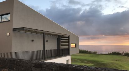 Maison T3 à Lagoa (Santa Cruz) de 439 m²