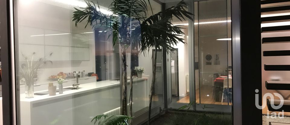 House T3 in Lagoa (Santa Cruz) of 439 m²