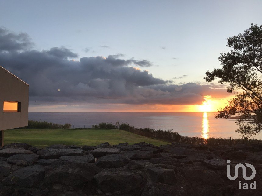 House T3 in Lagoa (Santa Cruz) of 439 m²