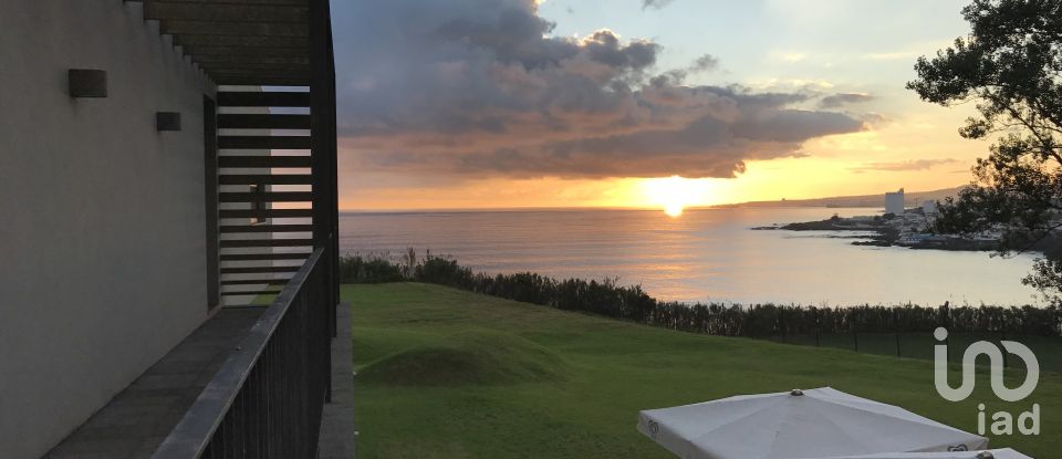 House T3 in Lagoa (Santa Cruz) of 439 m²