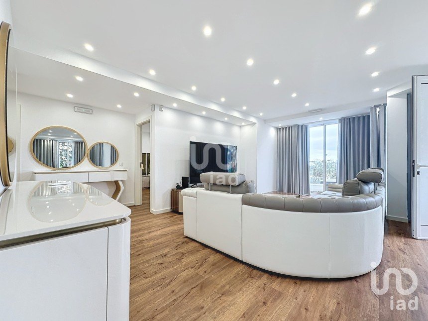 House T3 in Funchal (São Pedro) of 196 m²