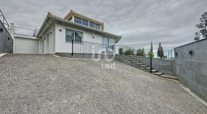 Maison T3 à Funchal (São Pedro) de 196 m²