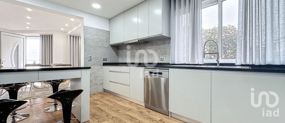 House T3 in Funchal (São Pedro) of 196 m²