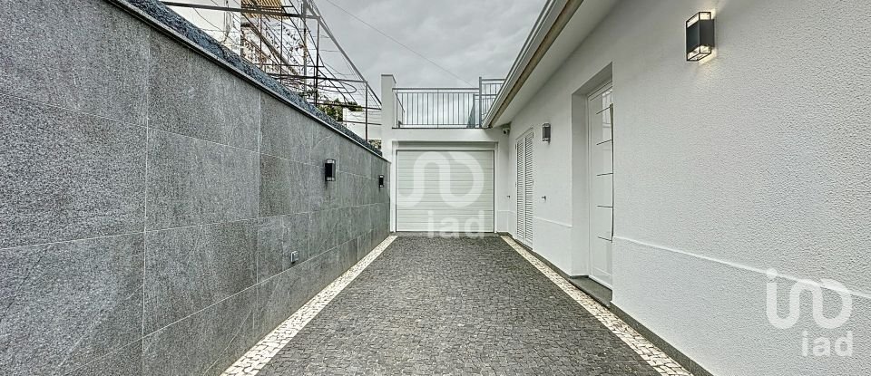 House T3 in Funchal (São Pedro) of 196 m²