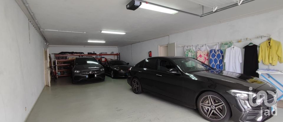 Maison de ville T4 à Relva de 335 m²