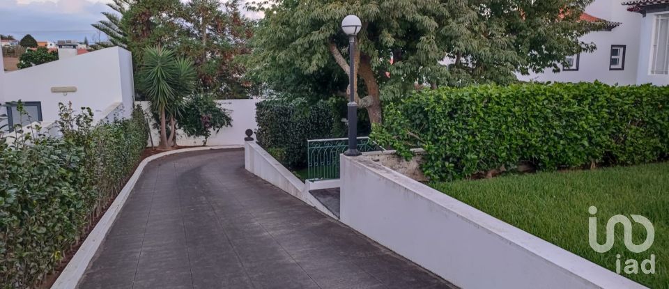 Maison de ville T4 à Relva de 335 m²