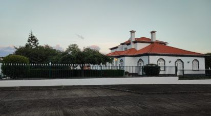 Maison de ville T4 à Relva de 335 m²