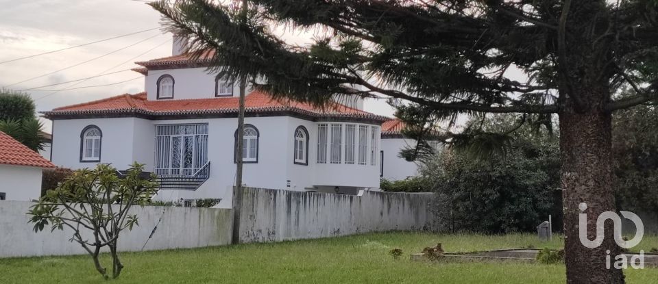 Maison de ville T4 à Relva de 335 m²