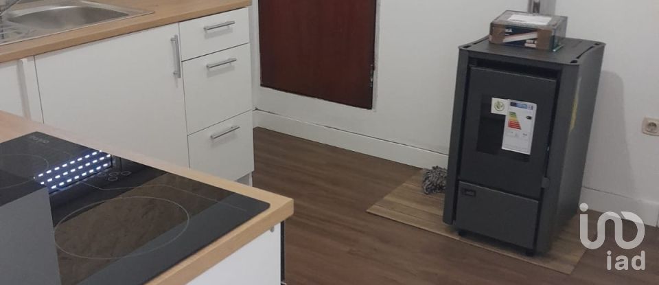 House T4 in Janeiro de Baixo of 180 m²