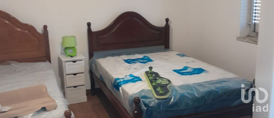 House T4 in Janeiro de Baixo of 180 m²