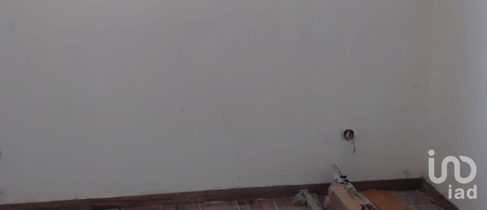 House T4 in Janeiro de Baixo of 180 m²