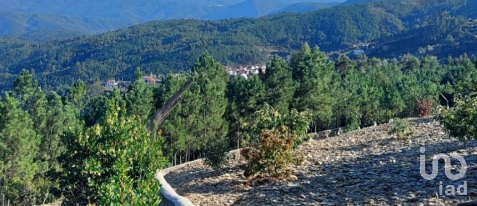 House T4 in Janeiro de Baixo of 180 m²