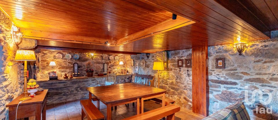 Moradia T3 em Arga (Baixo, Cima e São João) de 152 m²