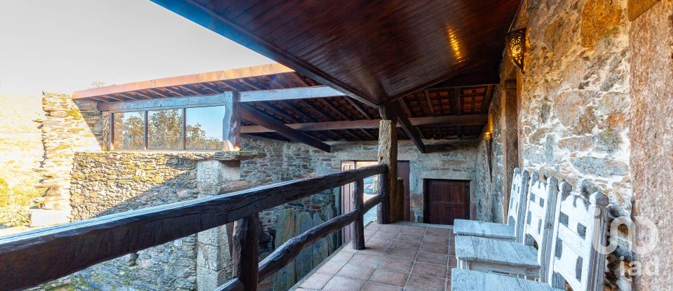 Moradia T3 em Arga (Baixo, Cima e São João) de 152 m²