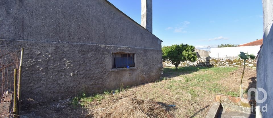 Moradia T2 em São Miguel, Santa Eufémia e Rabaçal de 262 m²