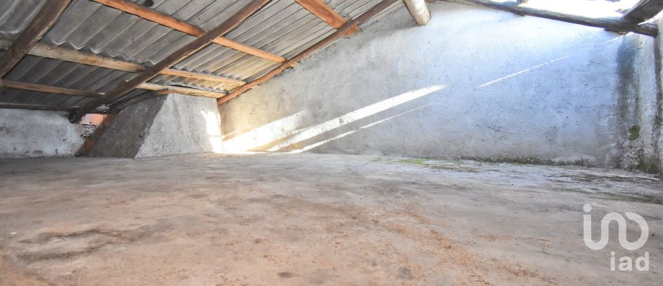 Moradia T2 em São Miguel, Santa Eufémia e Rabaçal de 262 m²