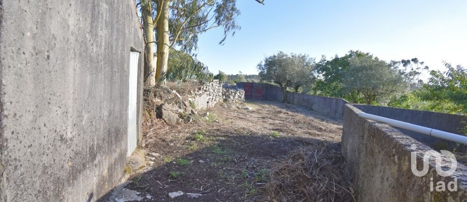 Moradia T2 em São Miguel, Santa Eufémia e Rabaçal de 262 m²