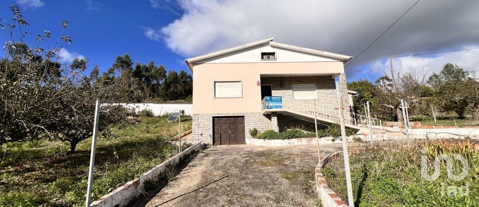 Maison traditionnelle T3 à Vila Verde dos Francos de 200 m²