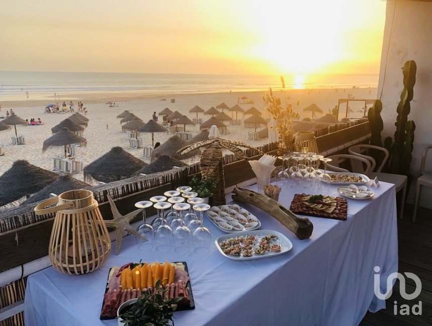 Restaurant à Costa da Caparica de 240 m²