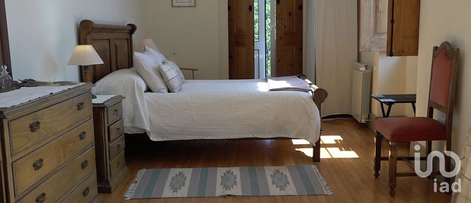 Farm T11 in Parada de Gonta of 800 m²