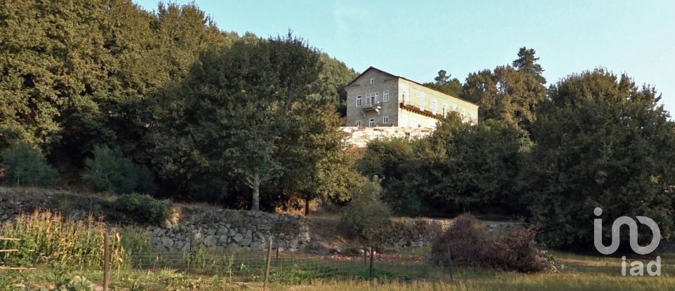 Farm T11 in Parada de Gonta of 800 m²