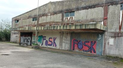 Boutique/Local commercial à Queluz e Belas de 6 235 m²