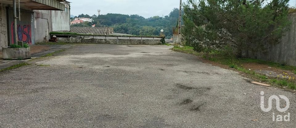 Boutique/Local commercial à Queluz e Belas de 6 235 m²