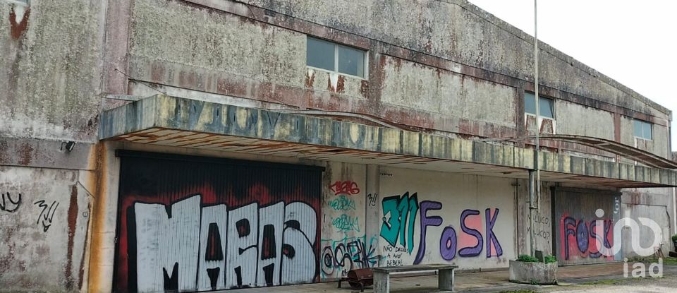 Boutique/Local commercial à Queluz e Belas de 6 235 m²