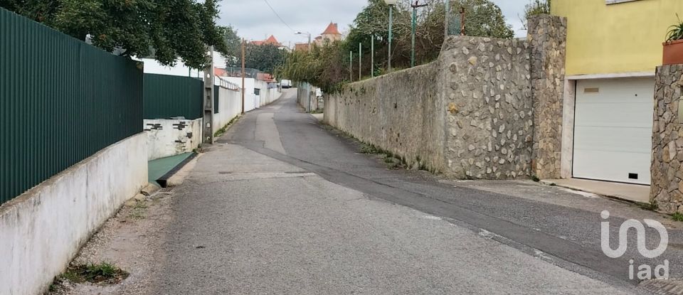 Boutique/Local commercial à Queluz e Belas de 6 235 m²