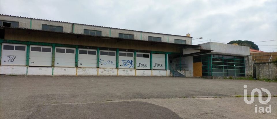 Boutique/Local commercial à Queluz e Belas de 6 235 m²