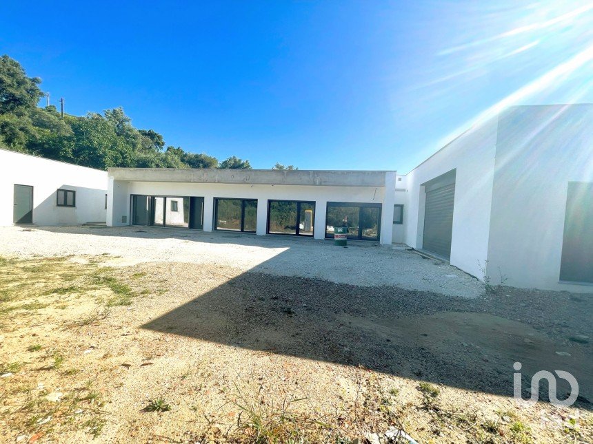 Lodge T4 in Santarém (Marvila), Santa Iria Da Ribeira De Santarém, Santarém (São Salvador) E Santarém (São Nicolau) of 508 m²