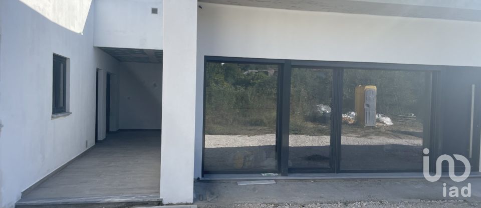 Lodge T4 in Santarém (Marvila), Santa Iria Da Ribeira De Santarém, Santarém (São Salvador) E Santarém (São Nicolau) of 508 m²