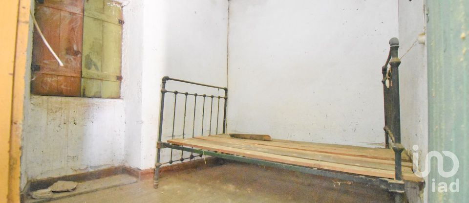 Maison de village T2 à Vila Nova de 200 m²