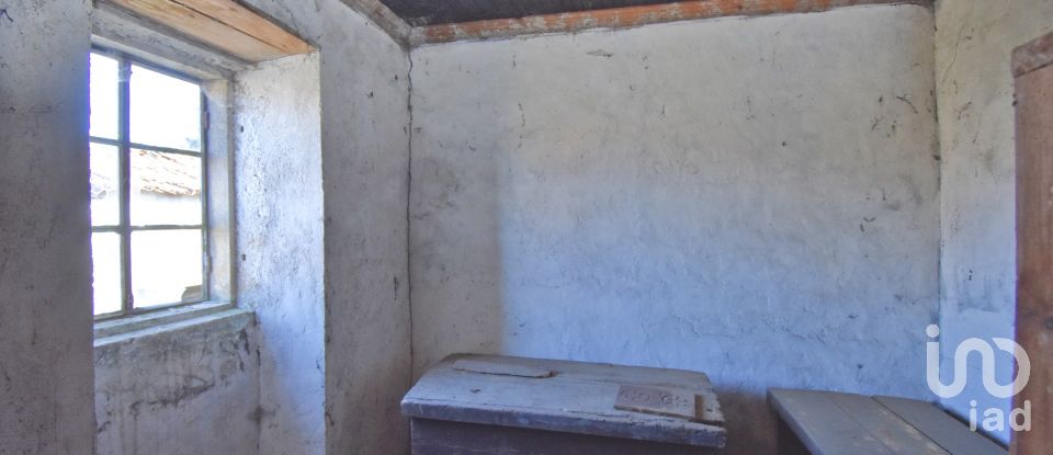 Maison de village T2 à Vila Nova de 200 m²