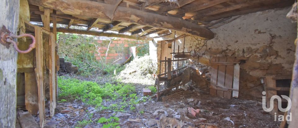 Maison de village T2 à Vila Nova de 200 m²