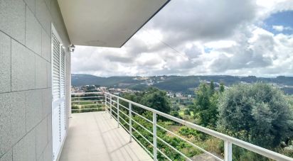 Moradia T4 em Valpedre de 415 m²
