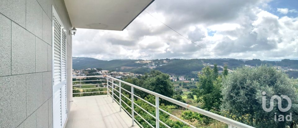 Moradia T4 em Valpedre de 415 m²