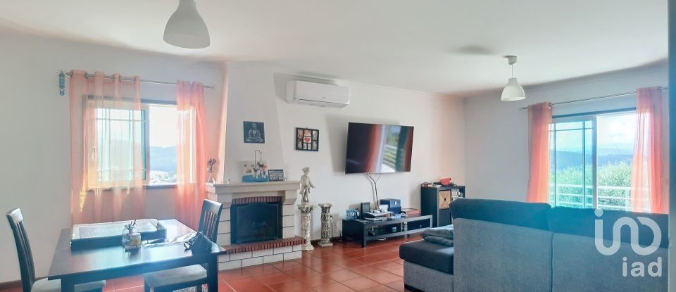 Moradia T4 em Valpedre de 415 m²