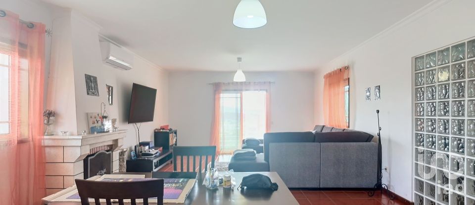 Moradia T4 em Valpedre de 415 m²