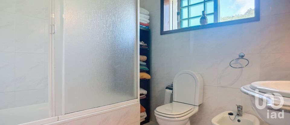 Moradia T4 em Valpedre de 415 m²