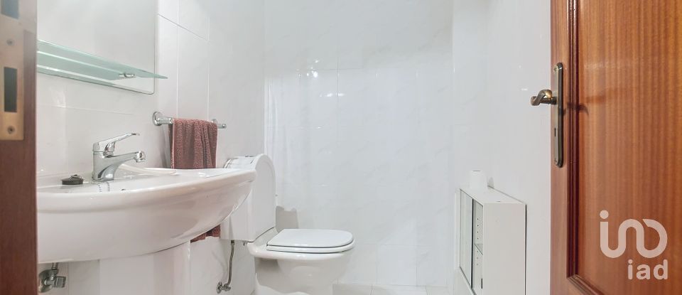 Moradia T4 em Valpedre de 415 m²