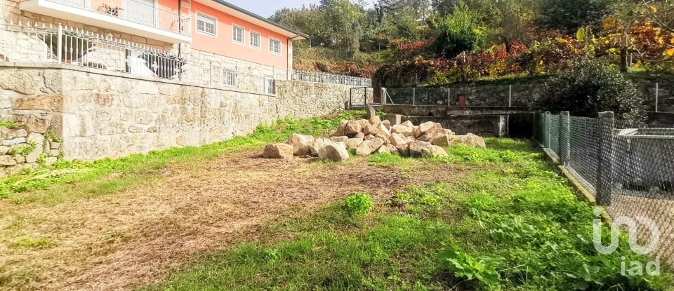 Moradia T3 em Vilela, São Cosme e São Damião e Sá de 597 m²