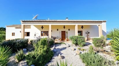 Maison T3 à Mexilhoeira Grande de 208 m²