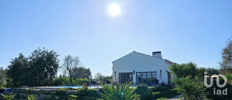 House T3 in Mexilhoeira Grande of 208 m²