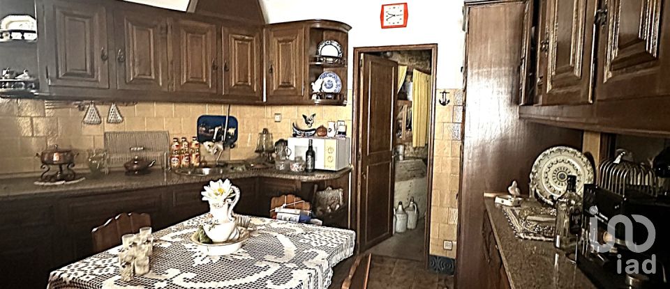 Village house T4 in Alvações do Corgo of 420 m²