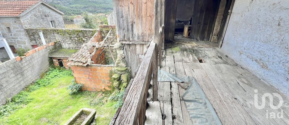 Casa de aldeia T0 em Cambra e Carvalhal de Vermilhas de 350 m²